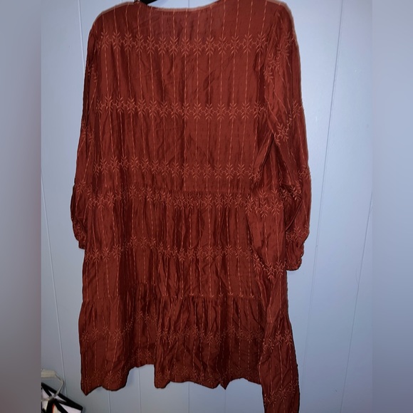 Old Navy Blouse - Picture 5 of 6